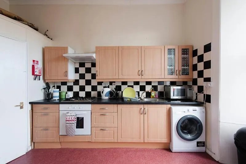 Edinburgh Central Roomz Aparthotel