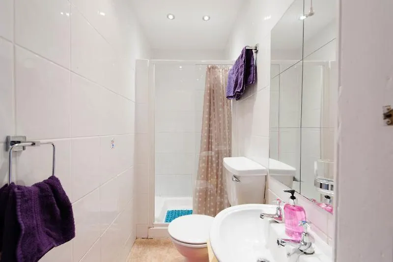 Edinburgh Central Roomz Aparthotel