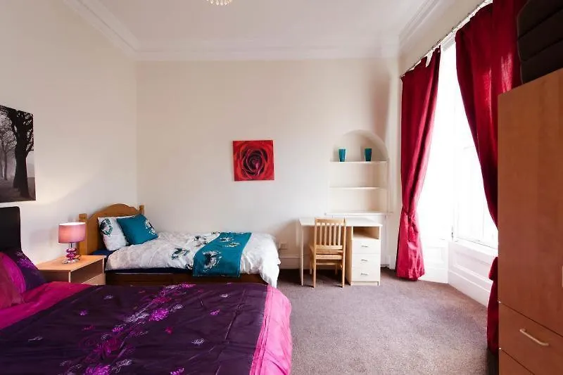 Edinburgh Central Roomz Aparthotel