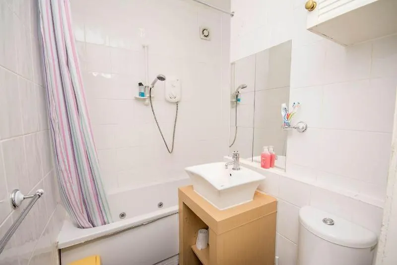 Edinburgh Central Roomz Aparthotel